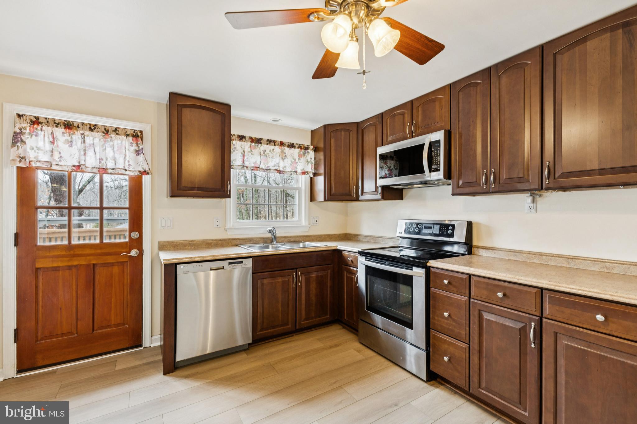 BELLEVUE ESTATES - Residential