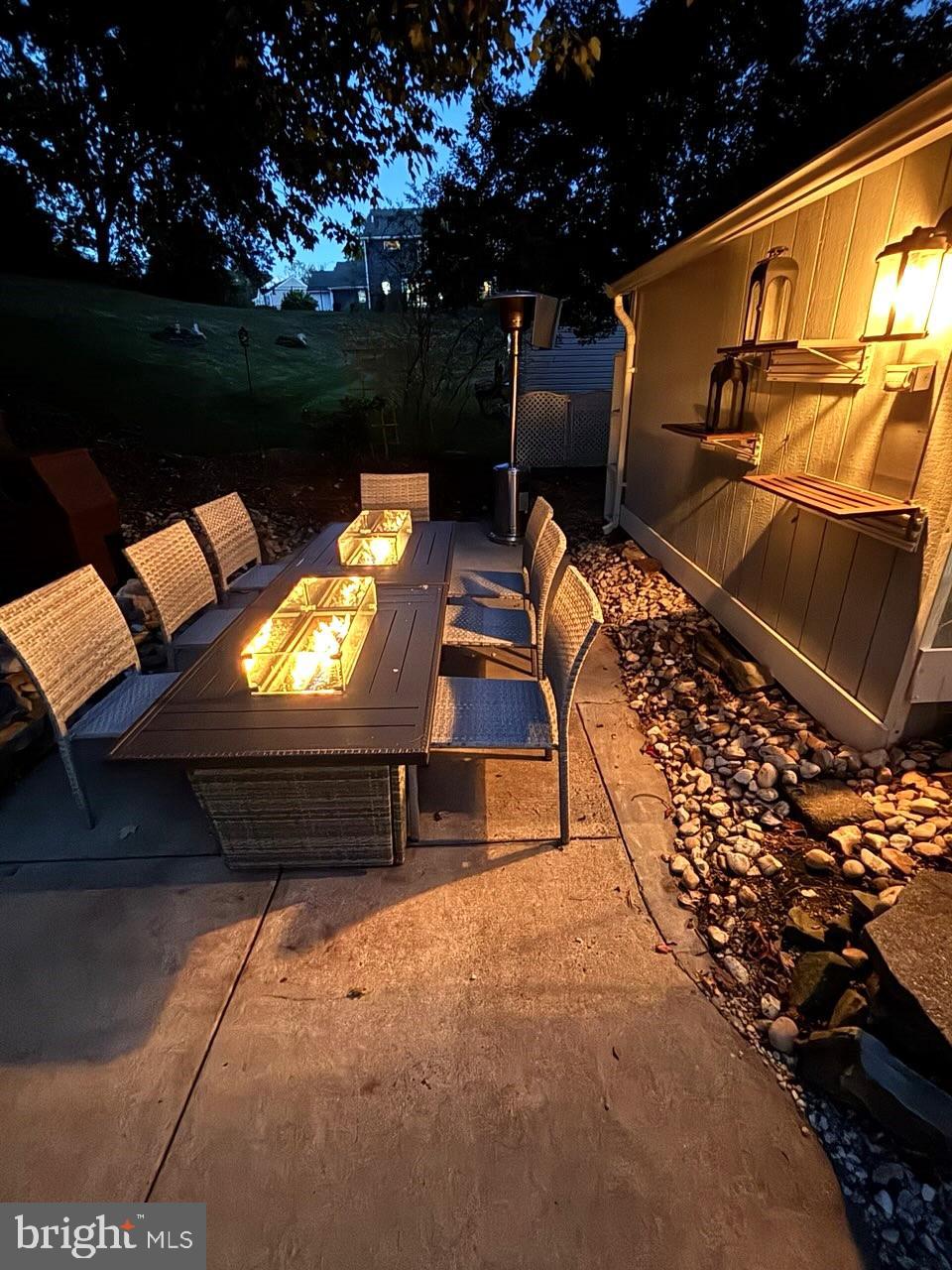 HIDDEN POND - Residential