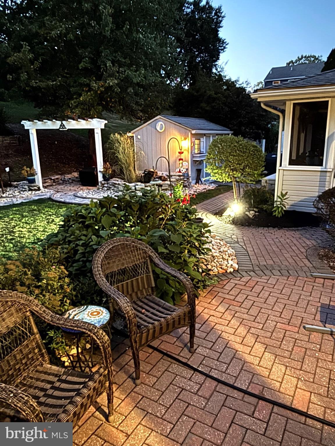 HIDDEN POND - Residential