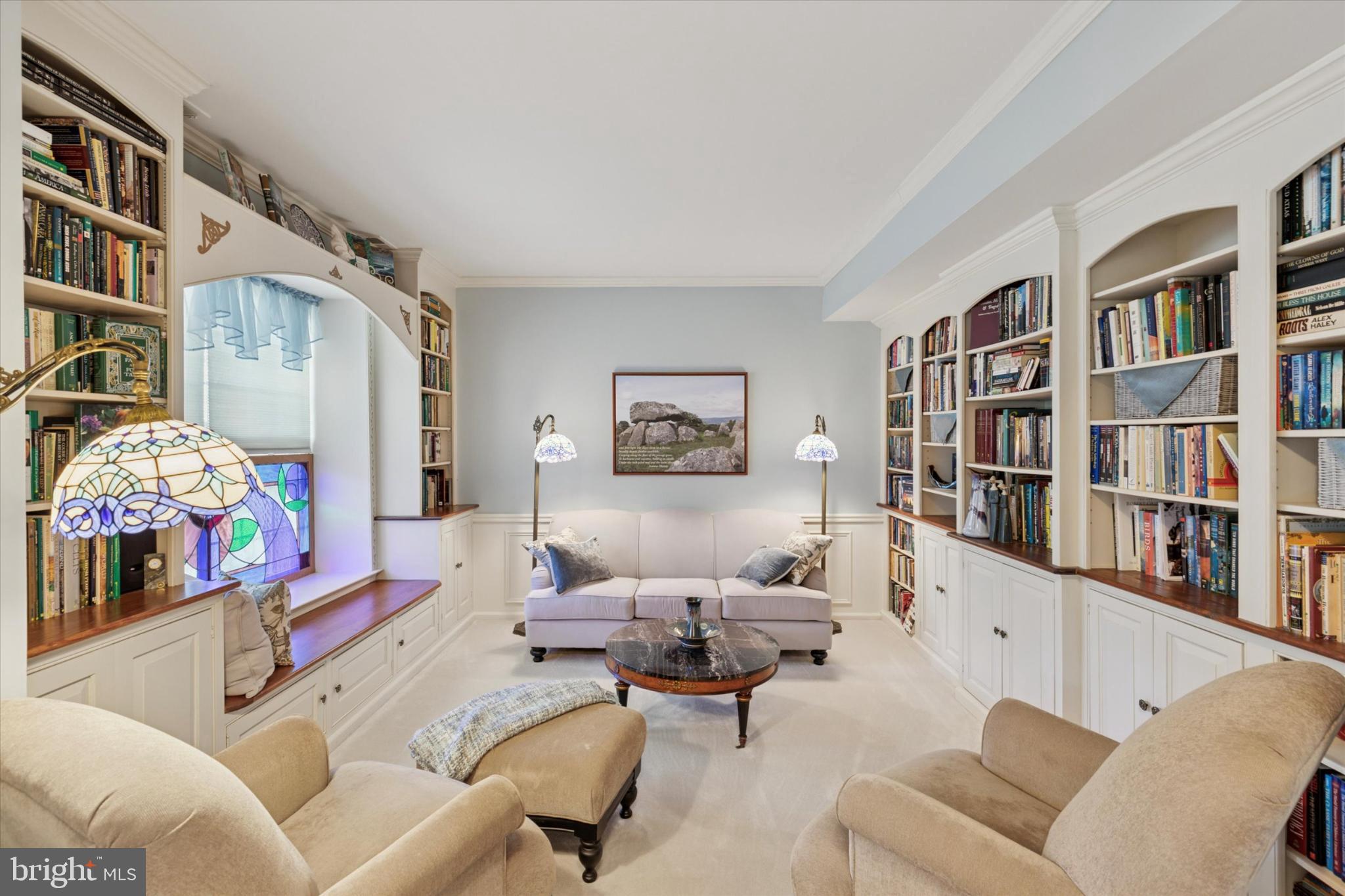 HIDDEN POND - Residential