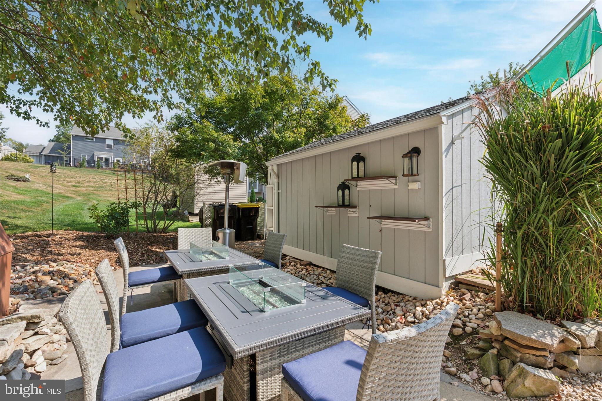 HIDDEN POND - Residential