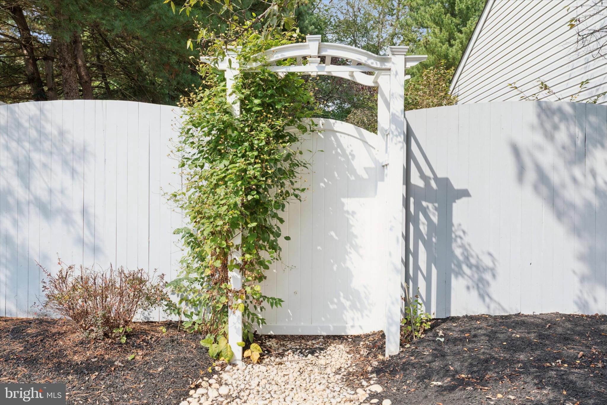 HIDDEN POND - Residential