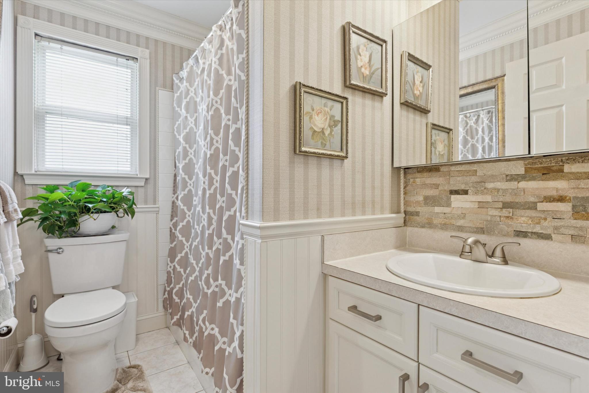 HIDDEN POND - Residential