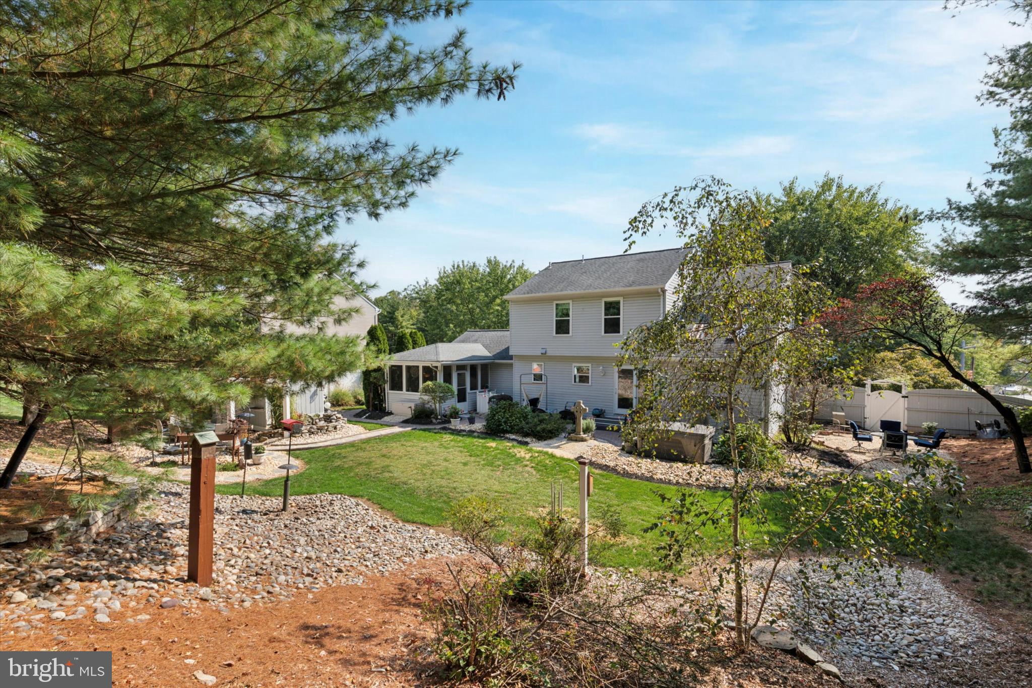HIDDEN POND - Residential