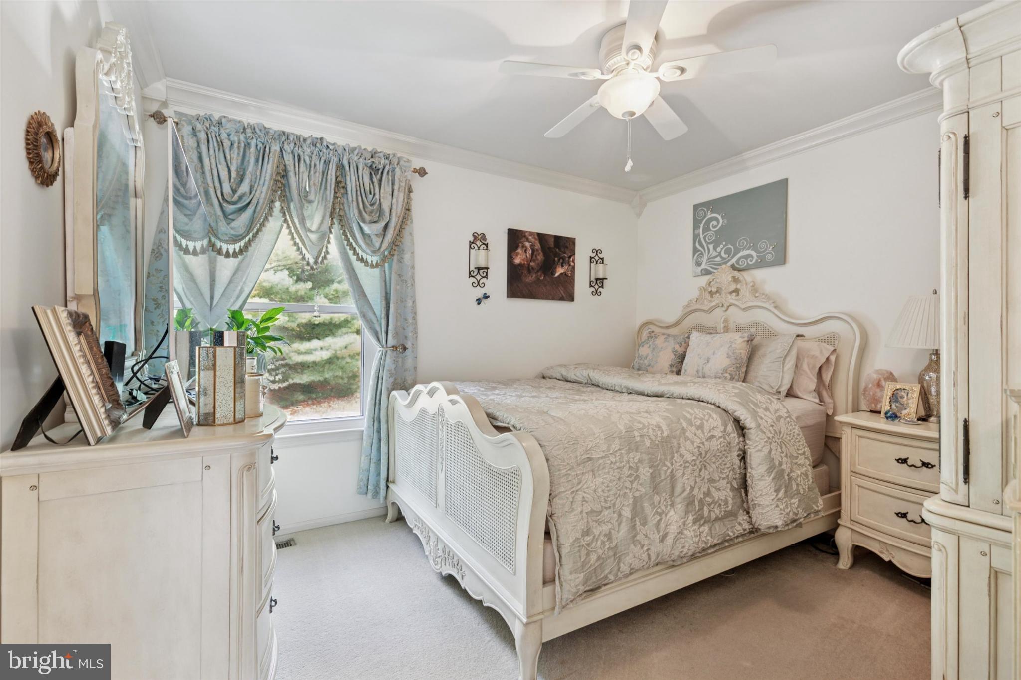 HIDDEN POND - Residential