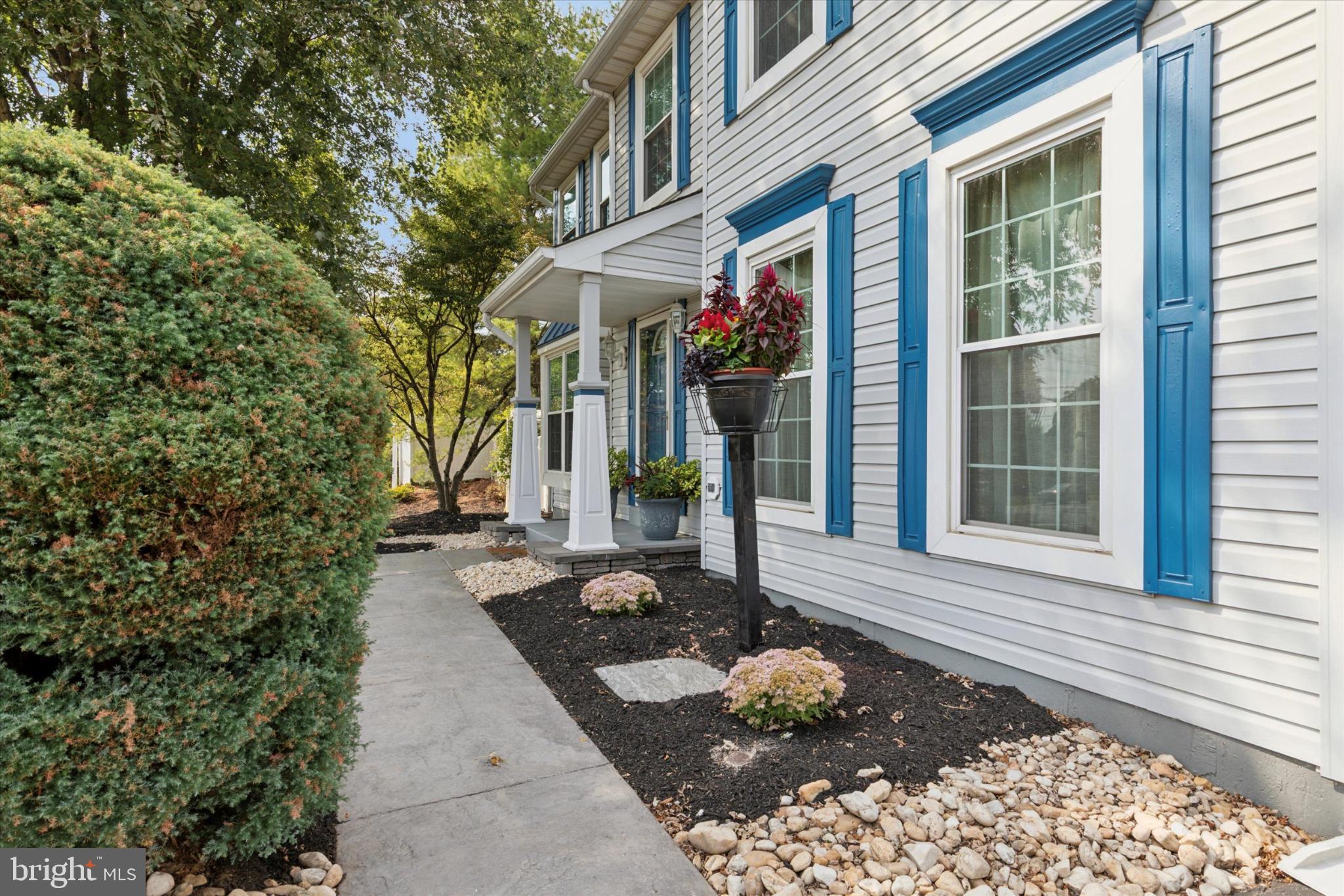 1402 VALLEY VIEW