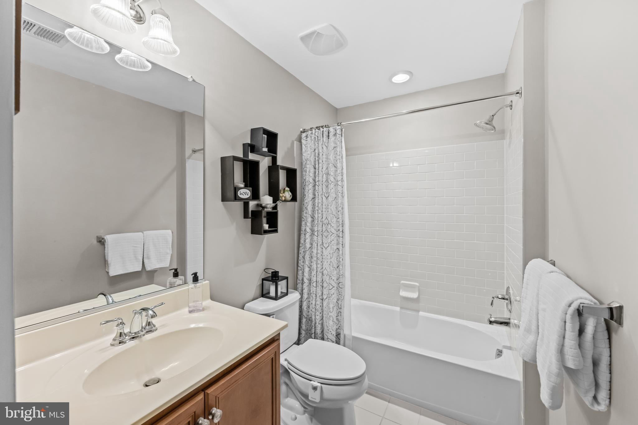 REGENCY AT DOMINION VALLEY - Residential