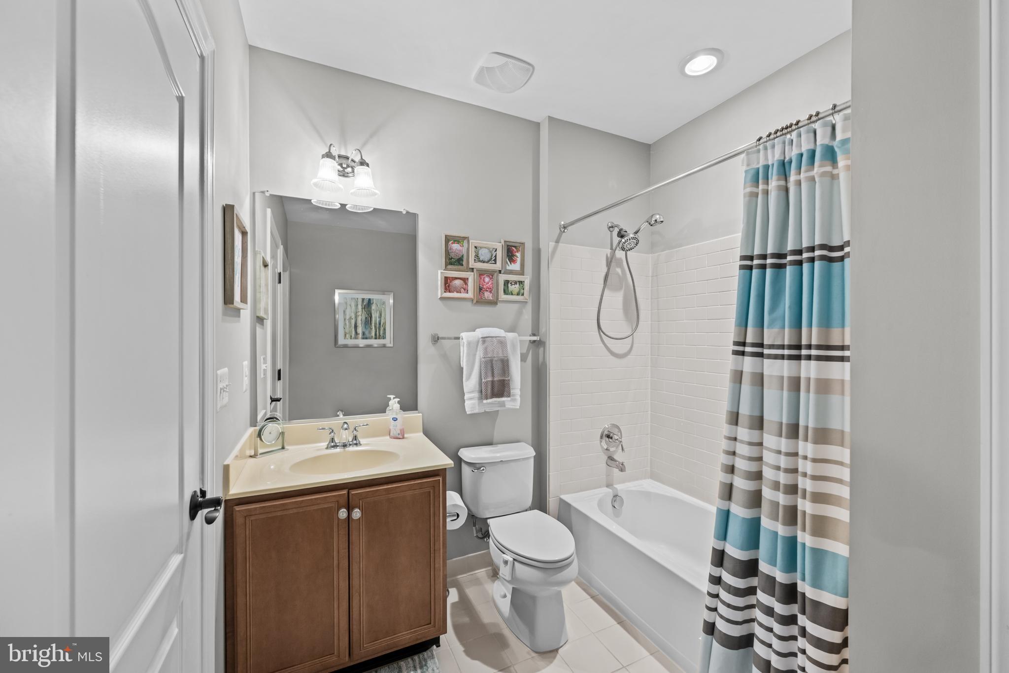 REGENCY AT DOMINION VALLEY - Residential