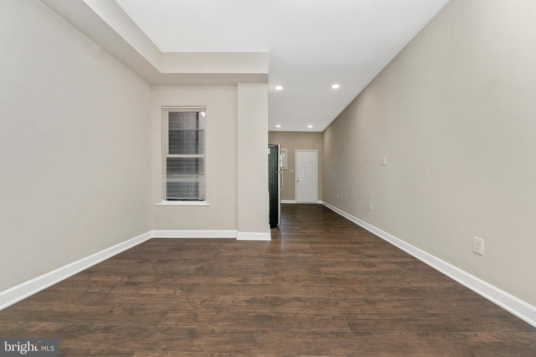 SANDTOWN-WINCHESTER - Residential