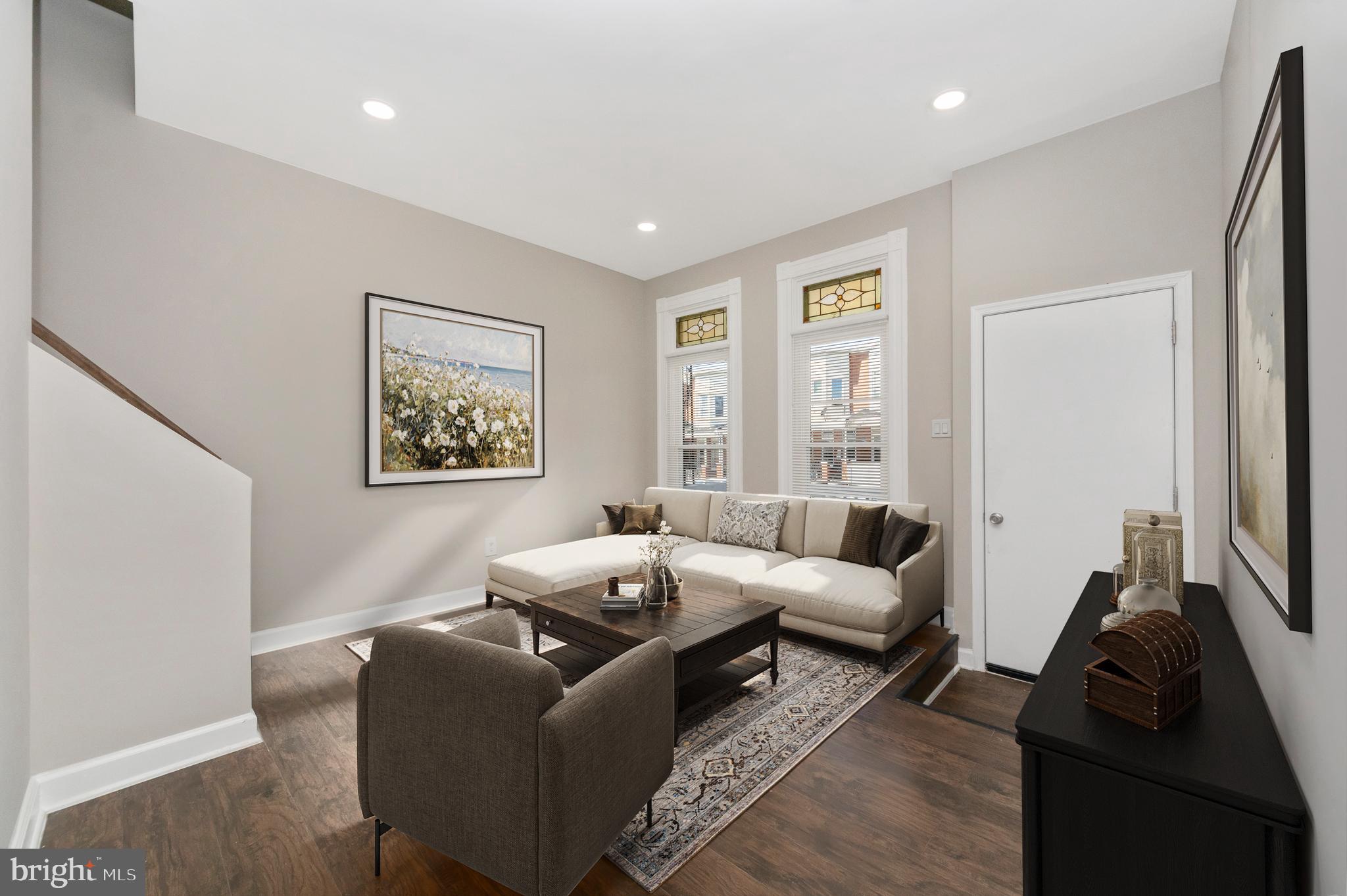 SANDTOWN-WINCHESTER - Residential