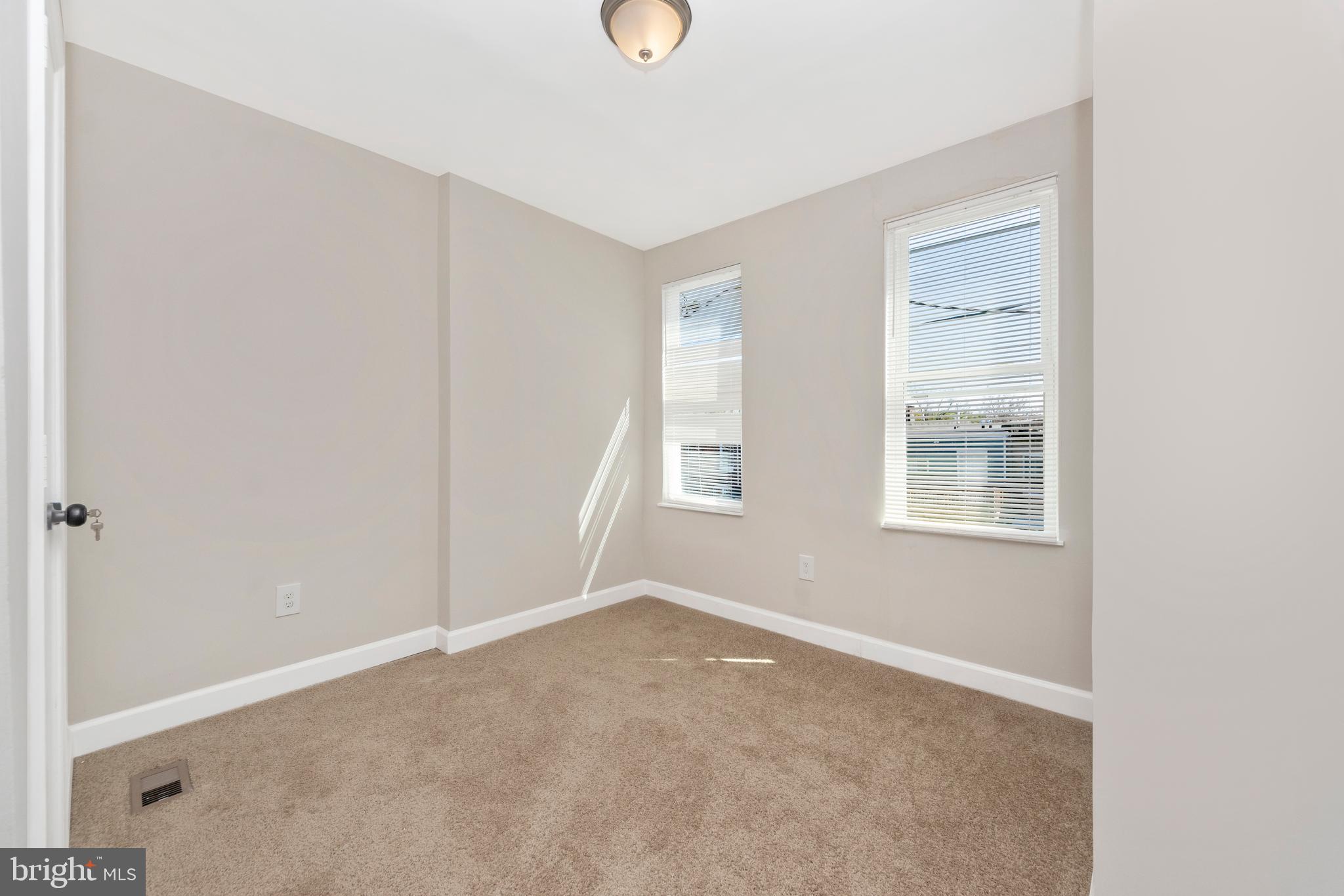 SANDTOWN-WINCHESTER - Residential