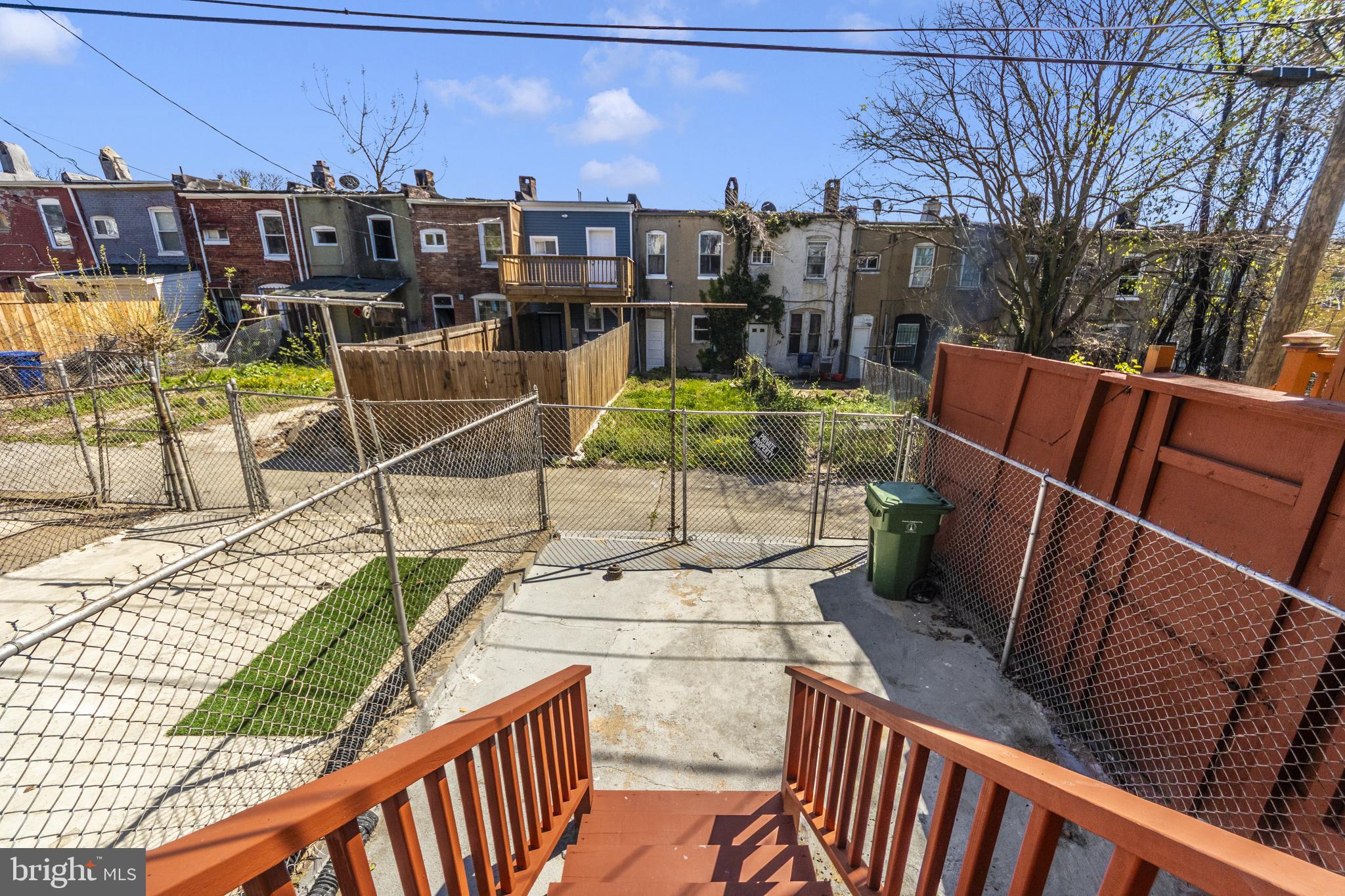 SANDTOWN-WINCHESTER - Residential