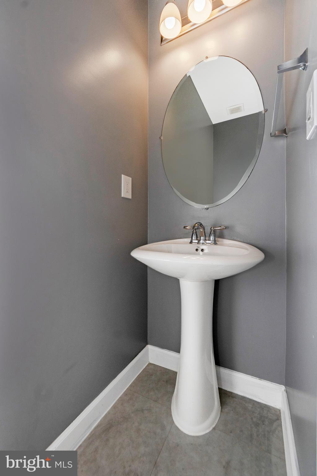 SANDTOWN-WINCHESTER - Residential