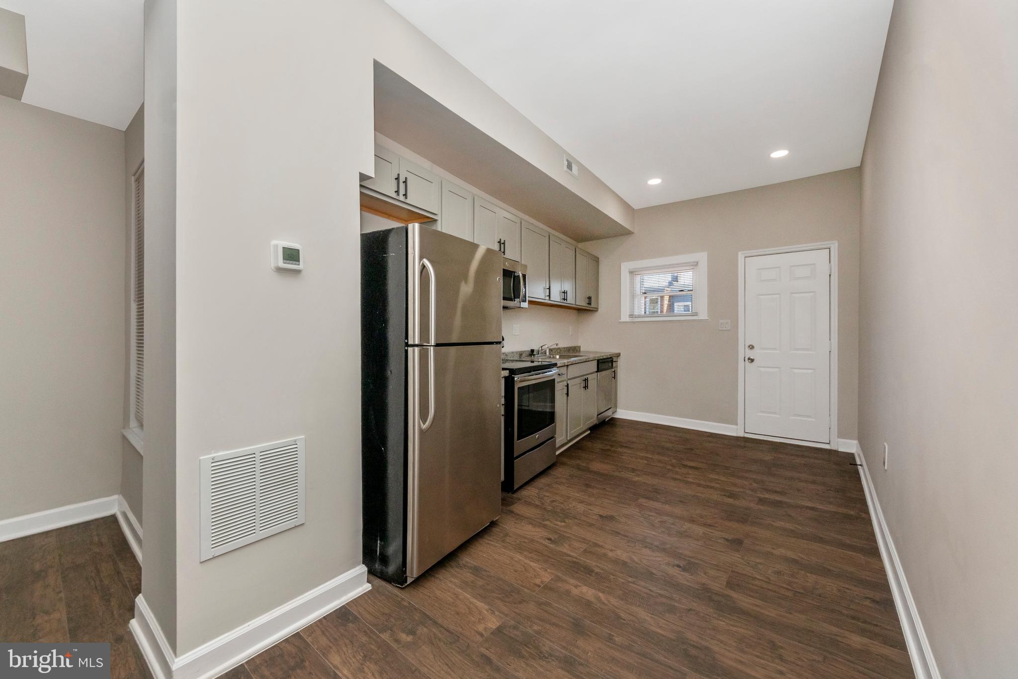 SANDTOWN-WINCHESTER - Residential