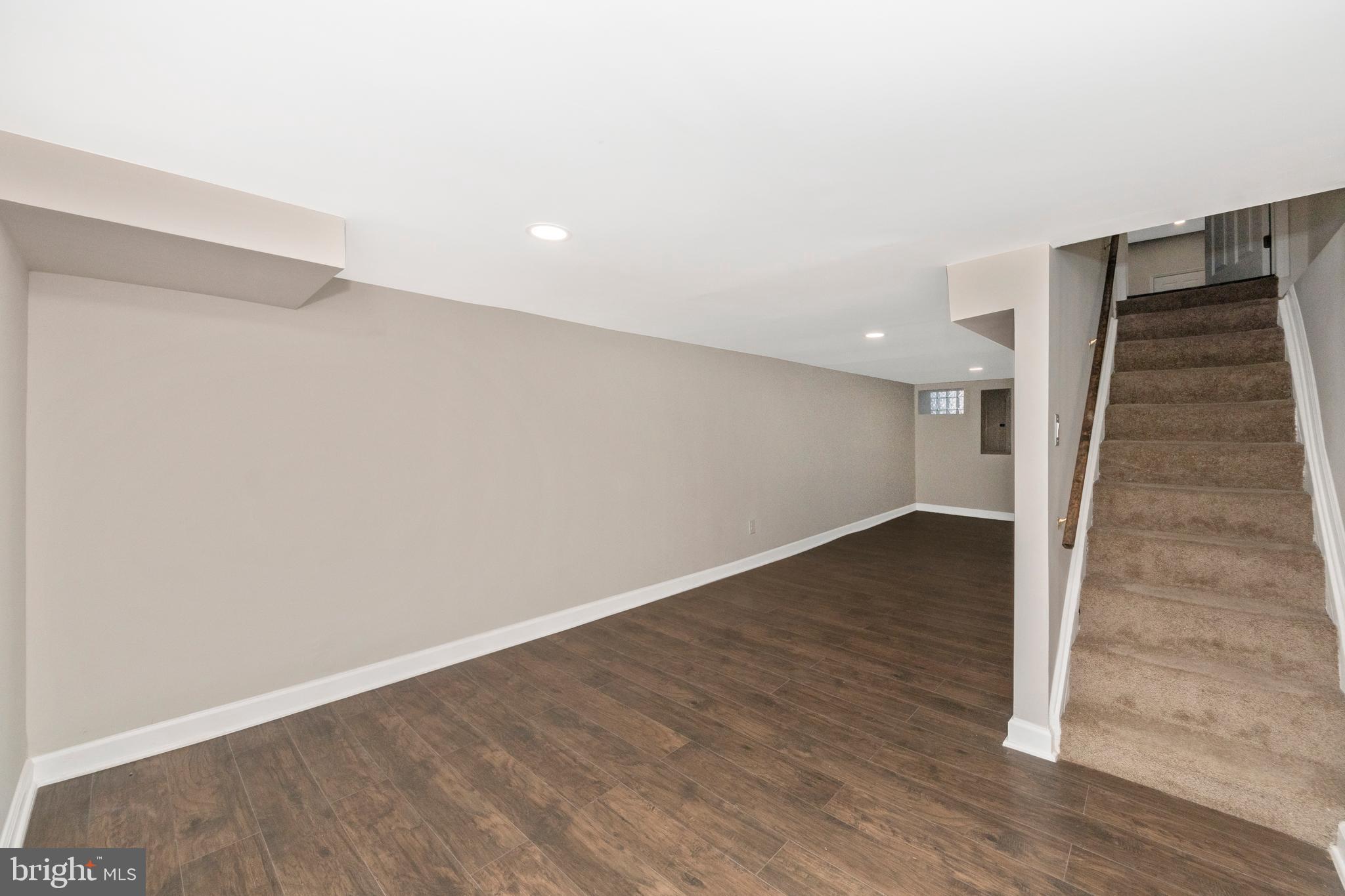 SANDTOWN-WINCHESTER - Residential