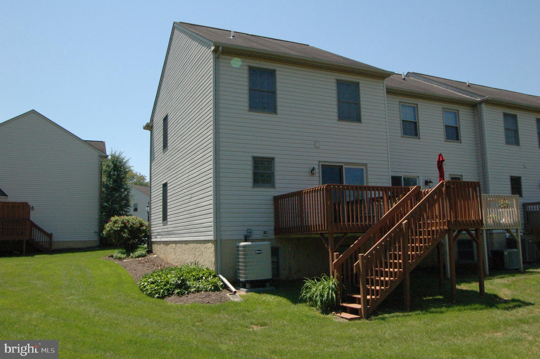 COBBLESTONE COURT - Residential
