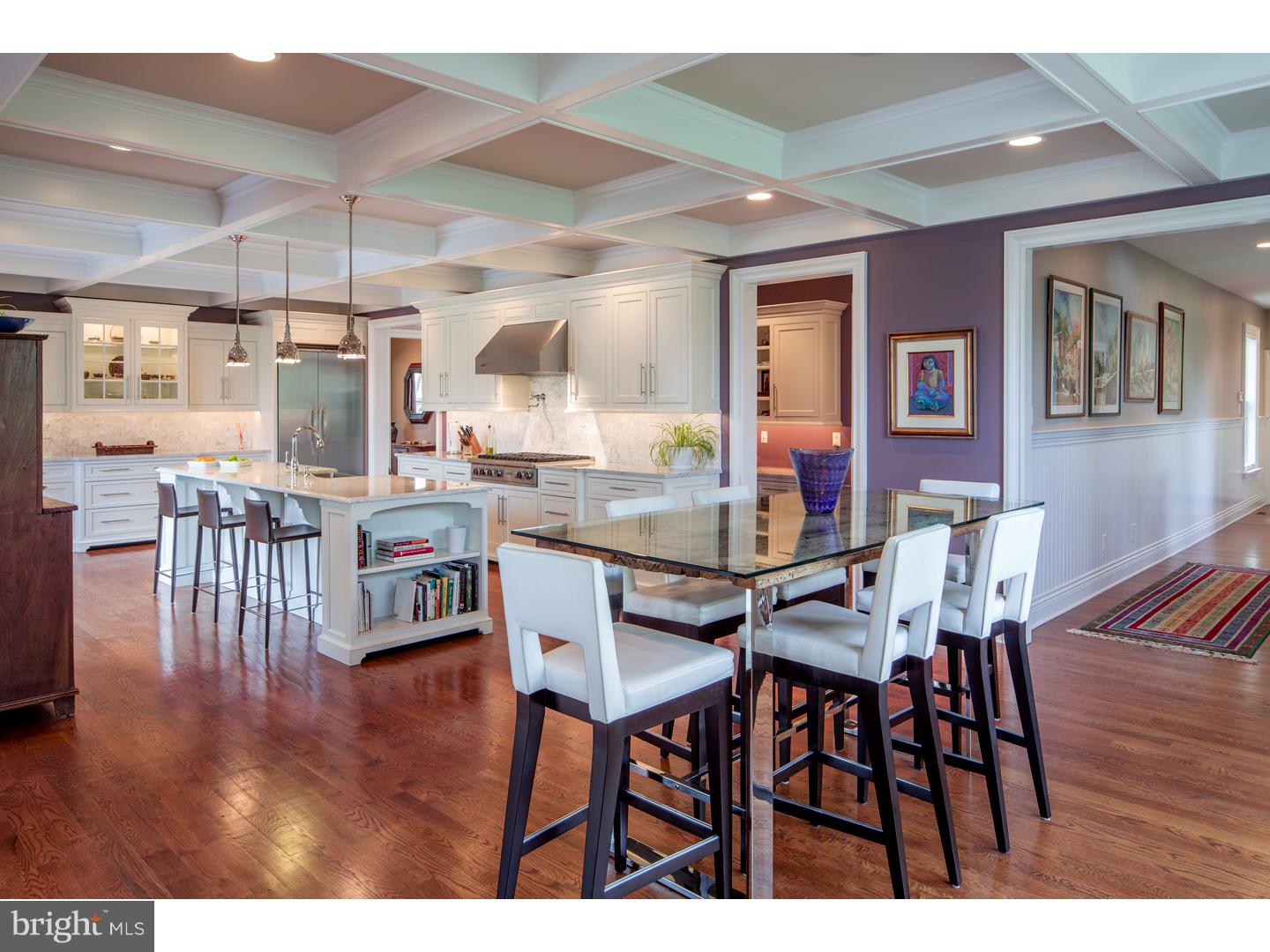 CHESTNUT HILL - Residential