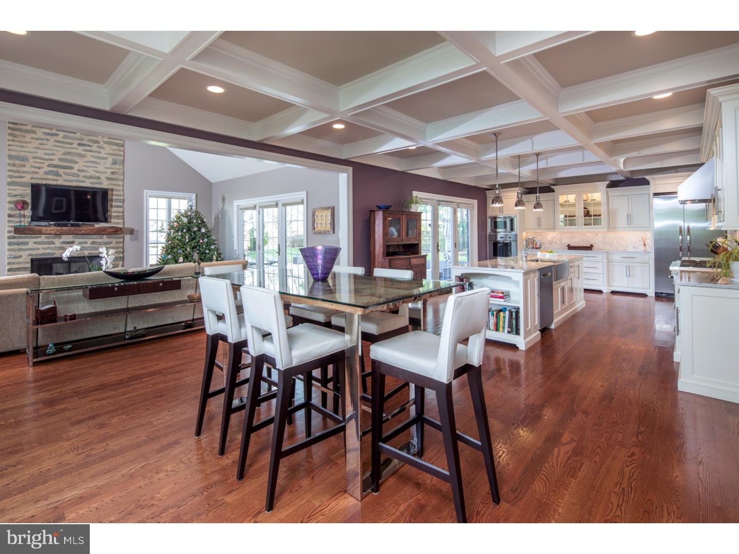 CHESTNUT HILL - Residential