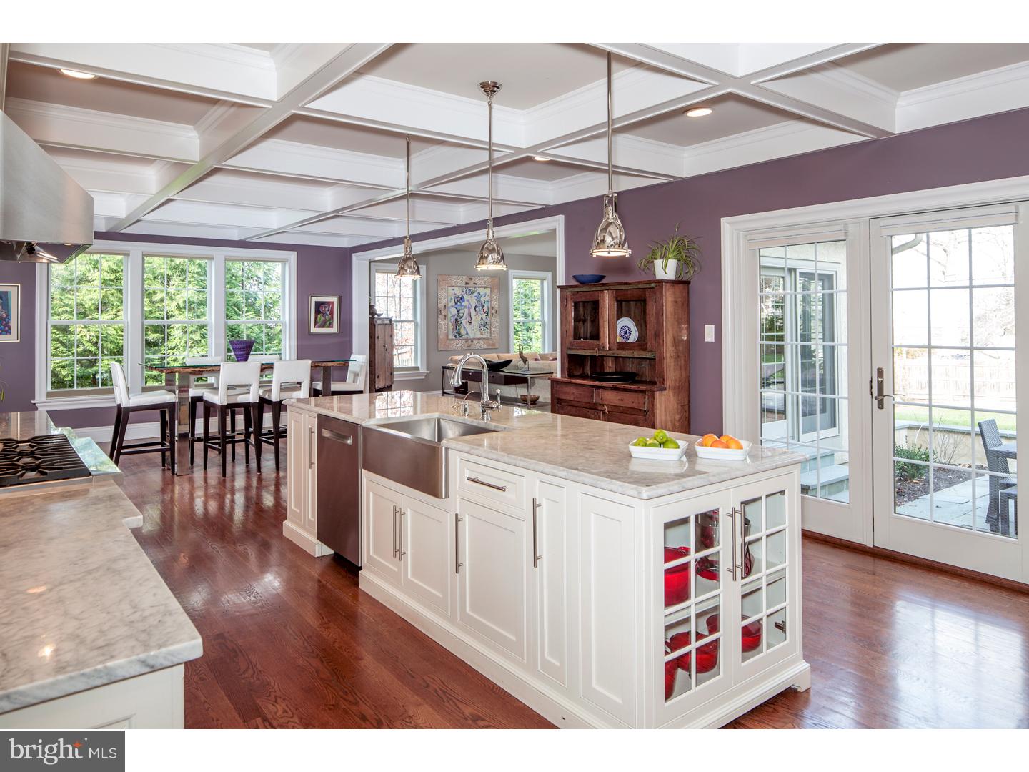 CHESTNUT HILL - Residential