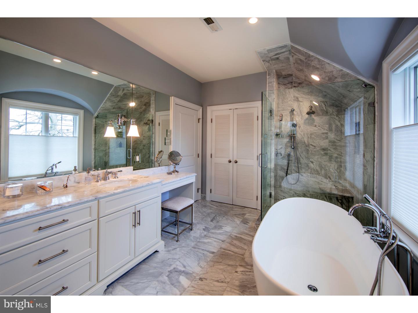 CHESTNUT HILL - Residential