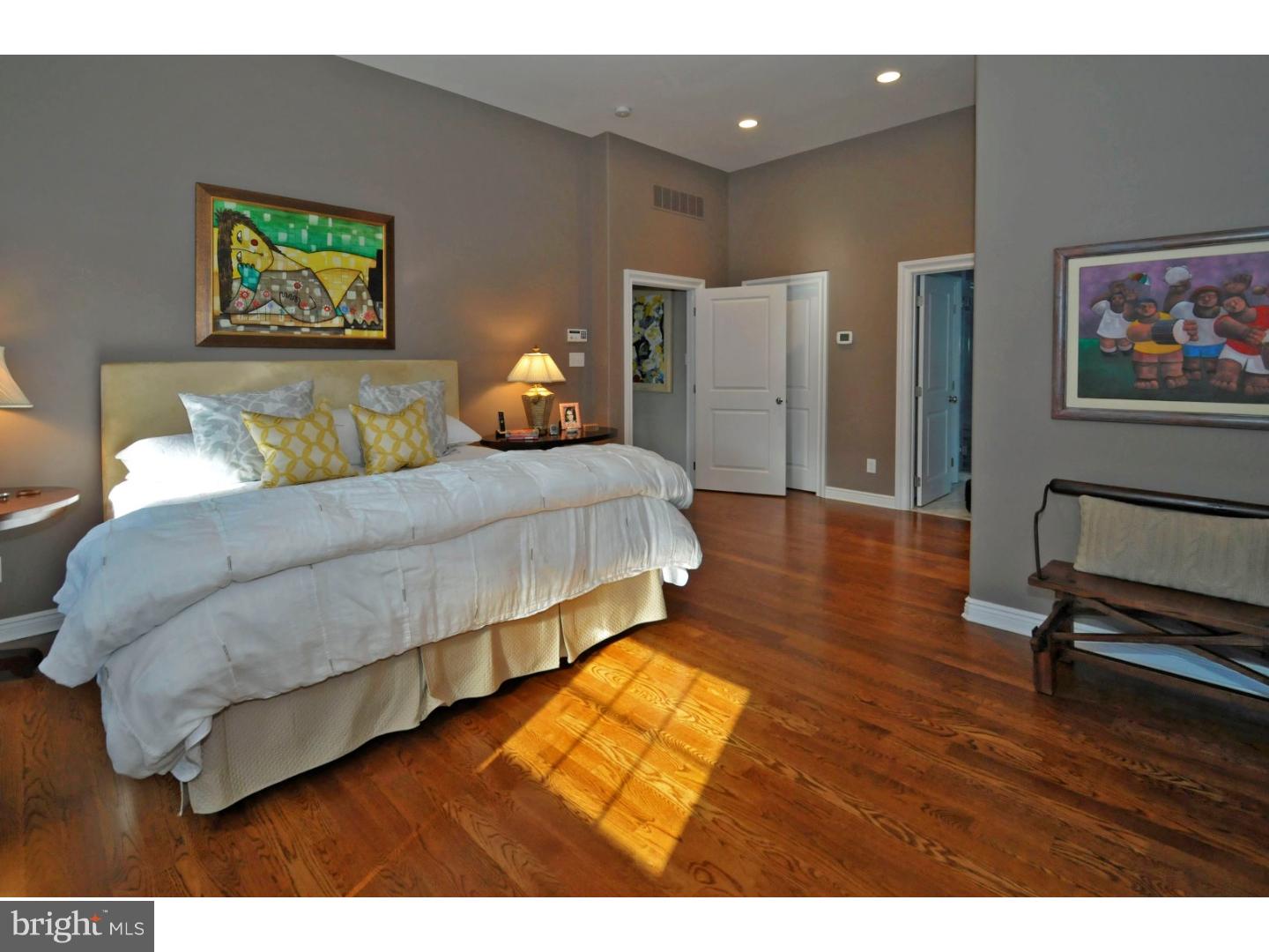 CHESTNUT HILL - Residential