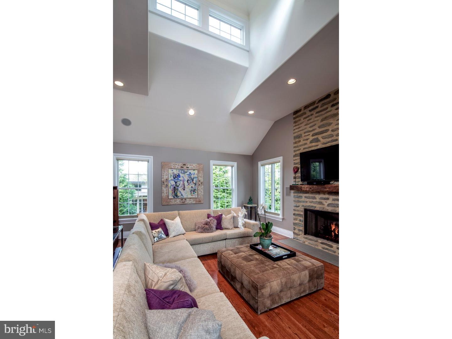 CHESTNUT HILL - Residential