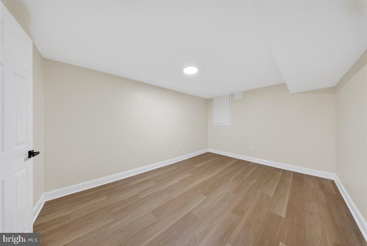 HOLLAND ACRES - Residential