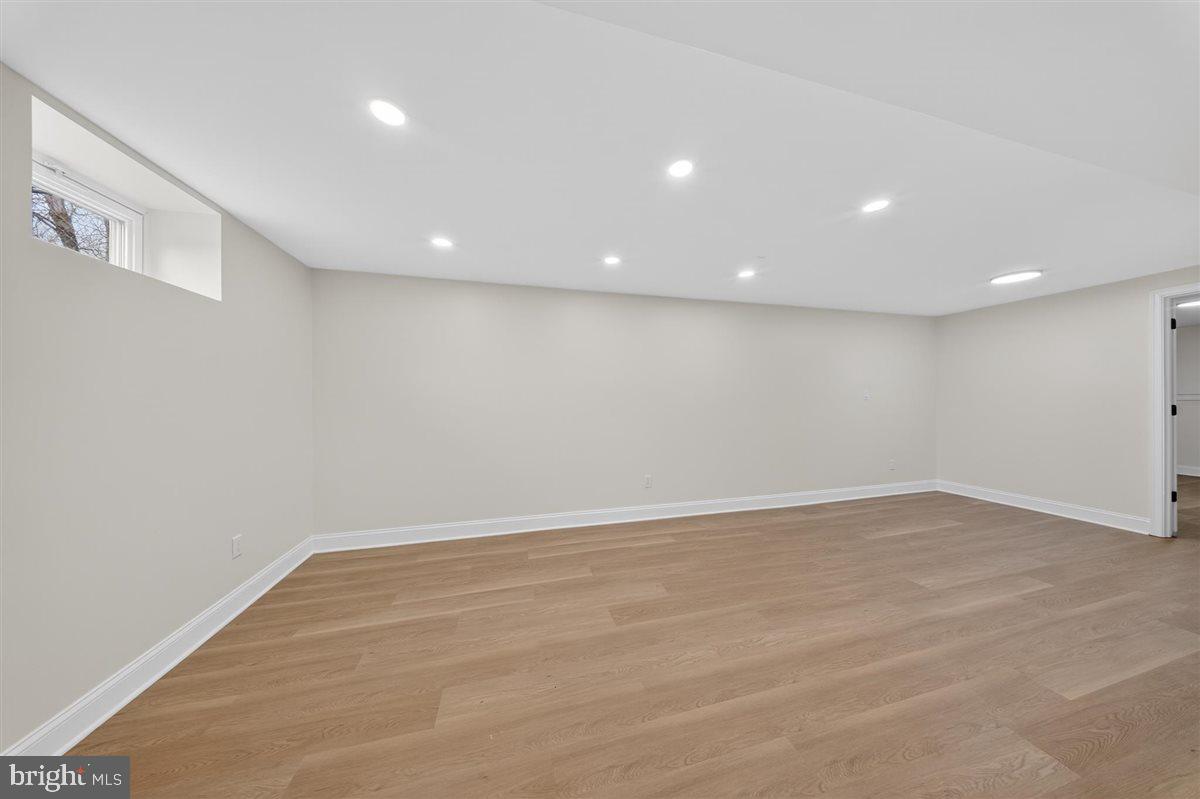 HOLLAND ACRES - Residential