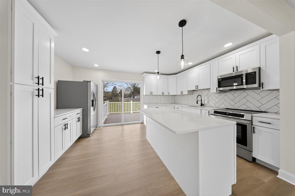 HOLLAND ACRES - Residential