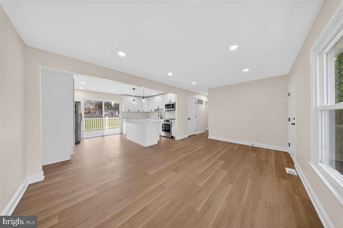 HOLLAND ACRES - Residential