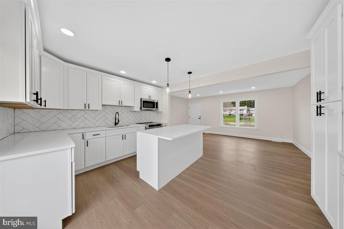 HOLLAND ACRES - Residential