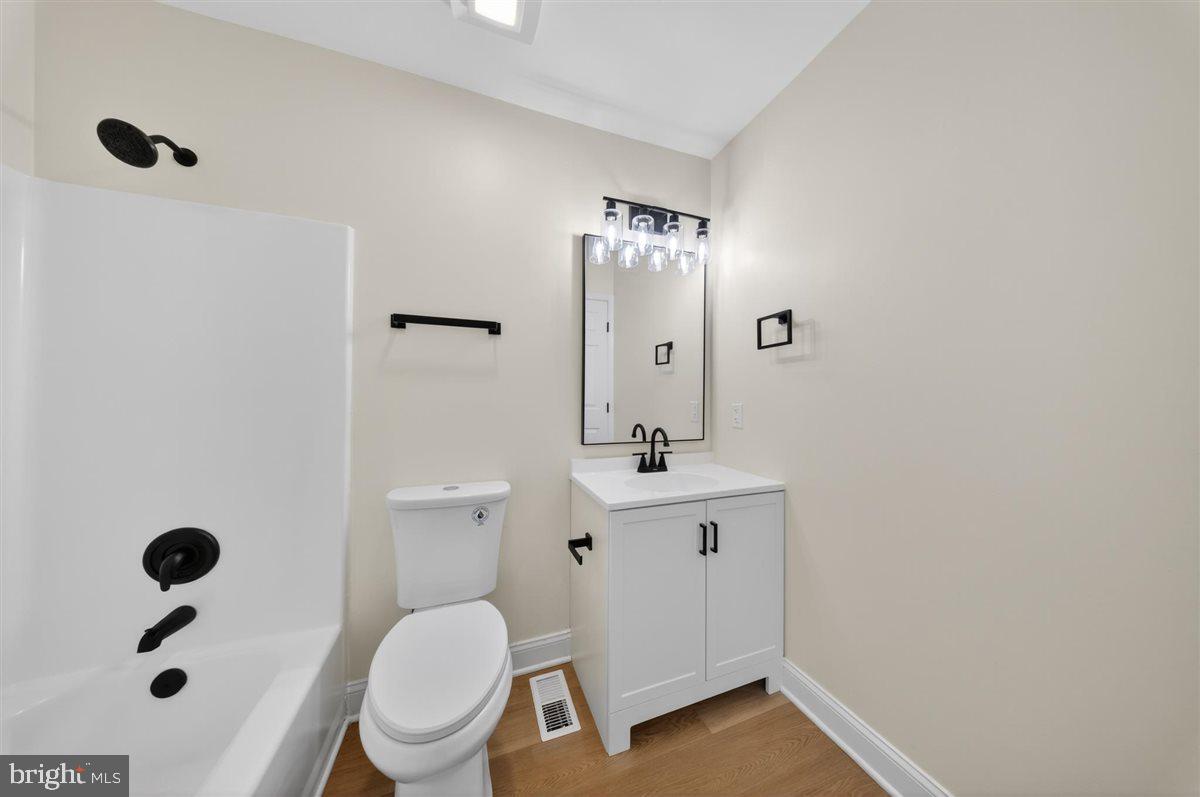 HOLLAND ACRES - Residential