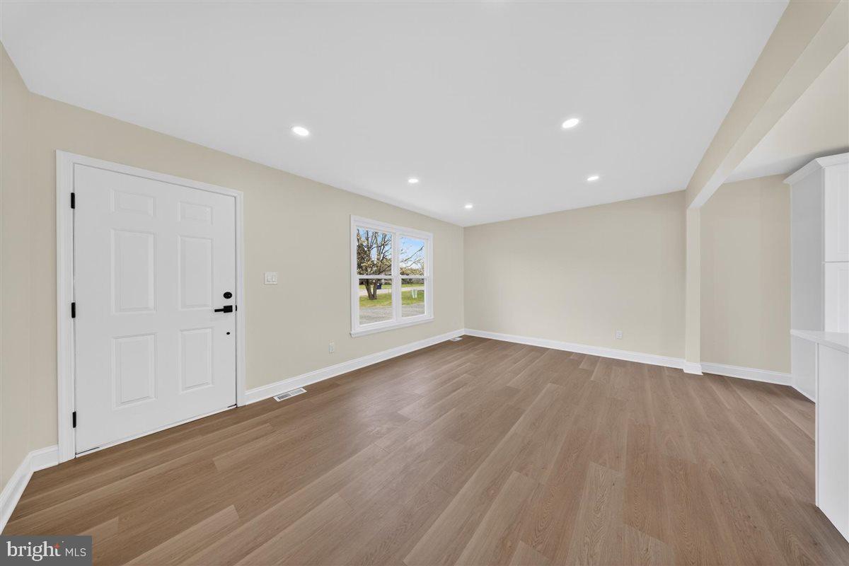 HOLLAND ACRES - Residential