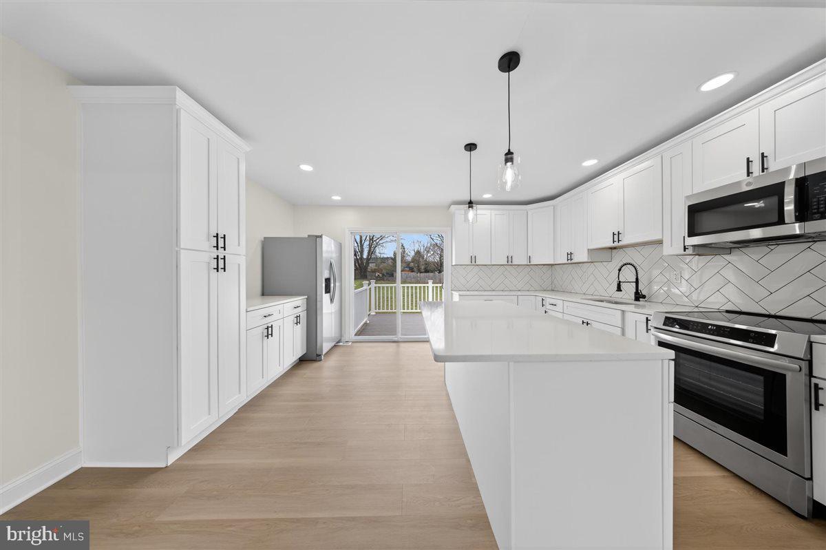 HOLLAND ACRES - Residential