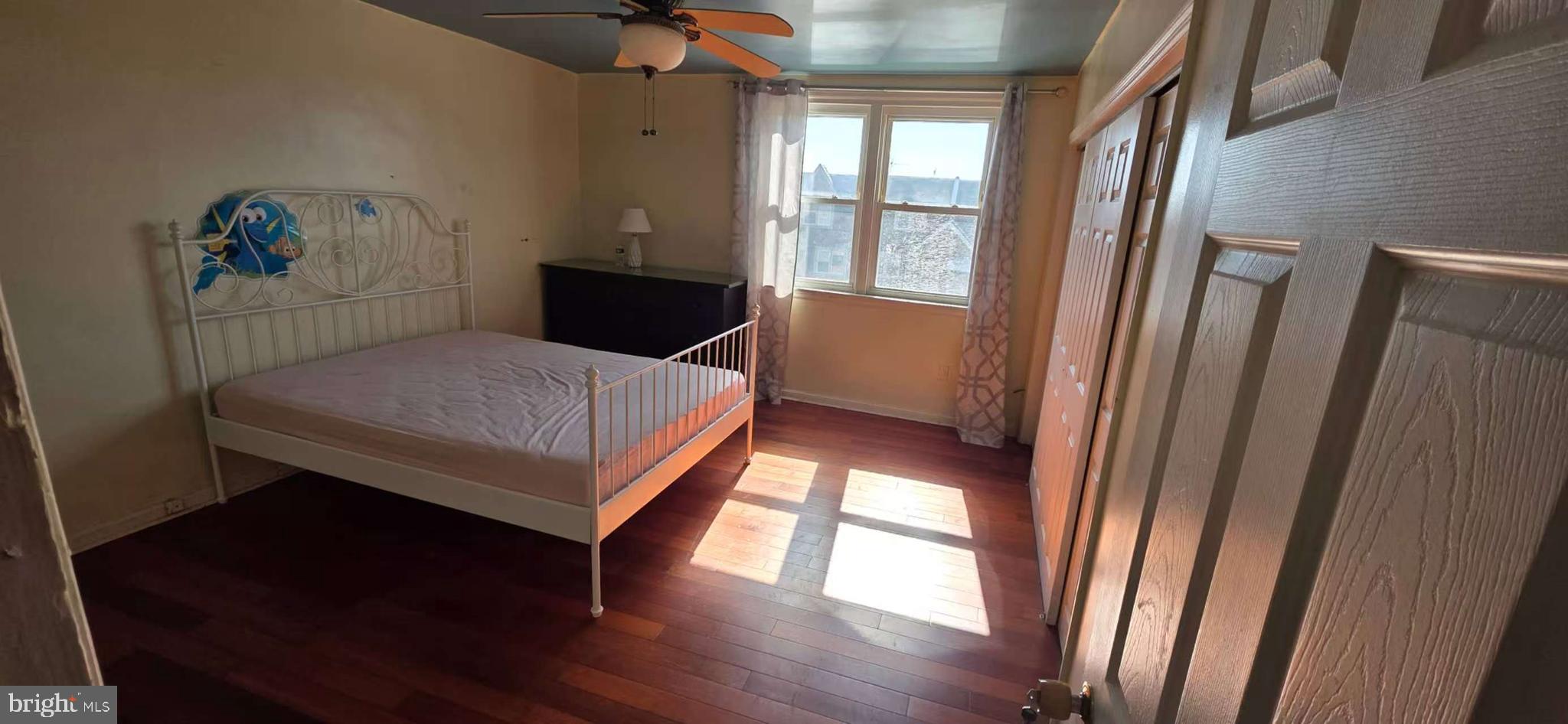 PHILADELPHIA - Residential