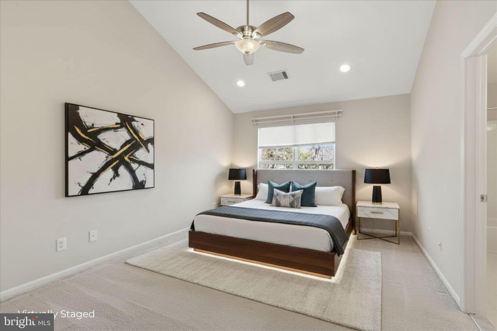 SIGNATURE AT BROADLANDS - Residential