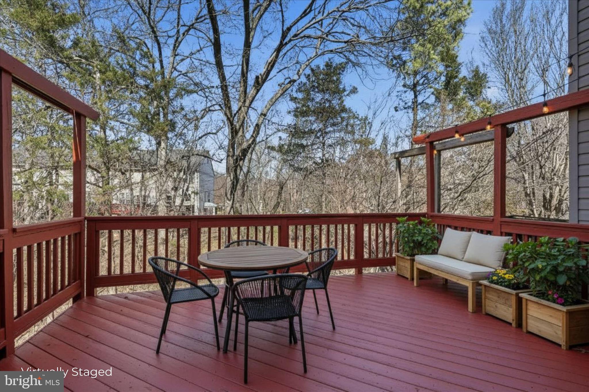 SIGNATURE AT BROADLANDS - Residential