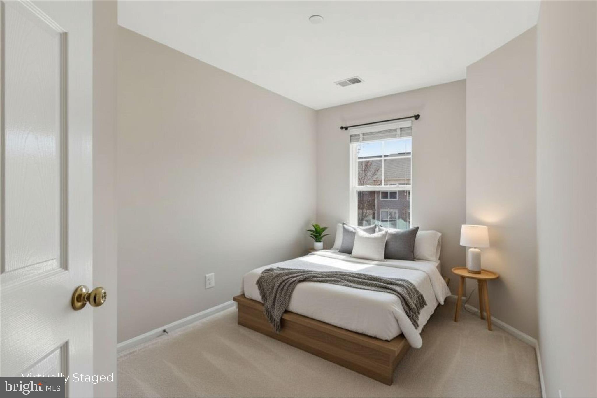 SIGNATURE AT BROADLANDS - Residential