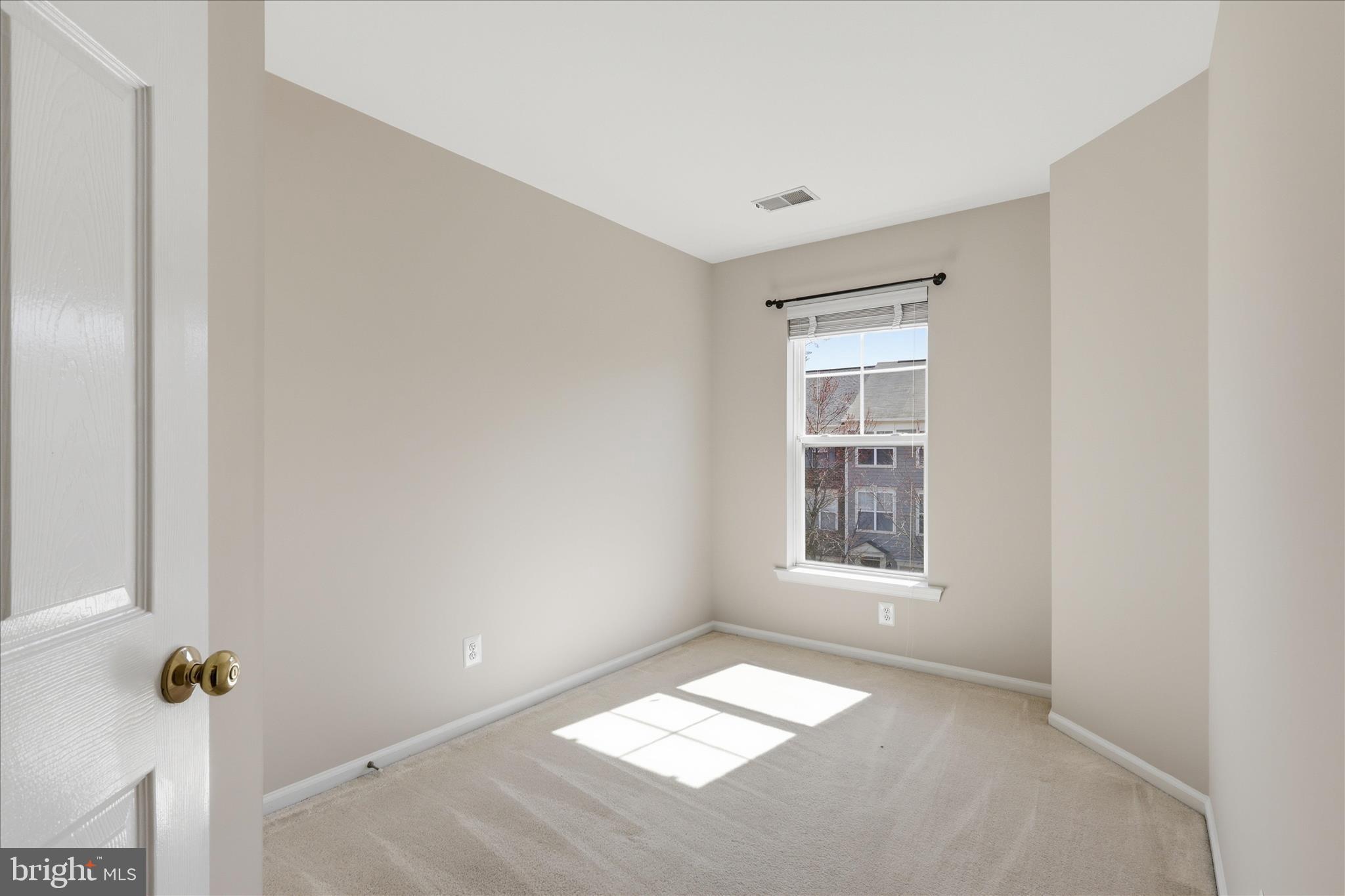 SIGNATURE AT BROADLANDS - Residential