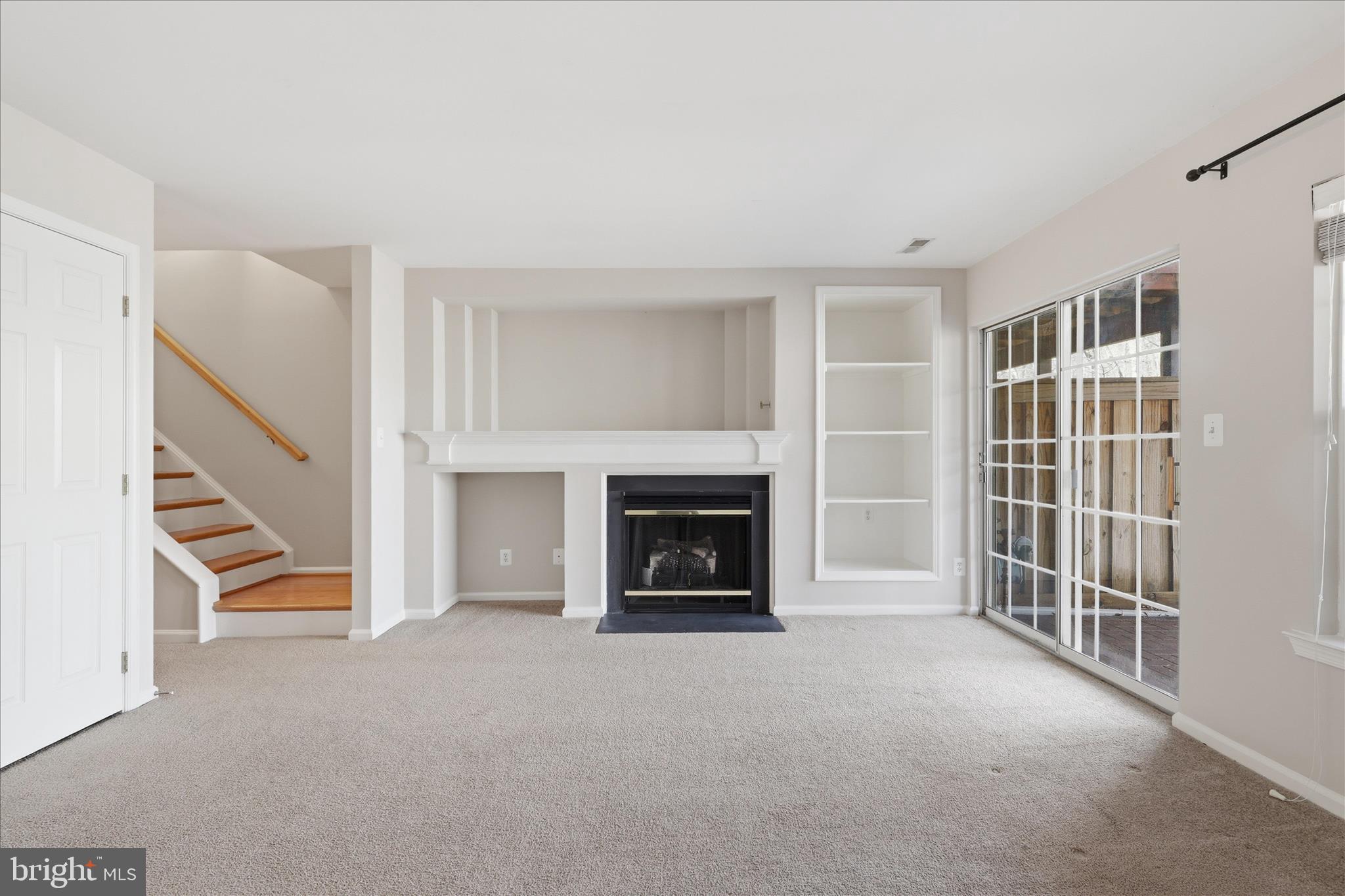 SIGNATURE AT BROADLANDS - Residential