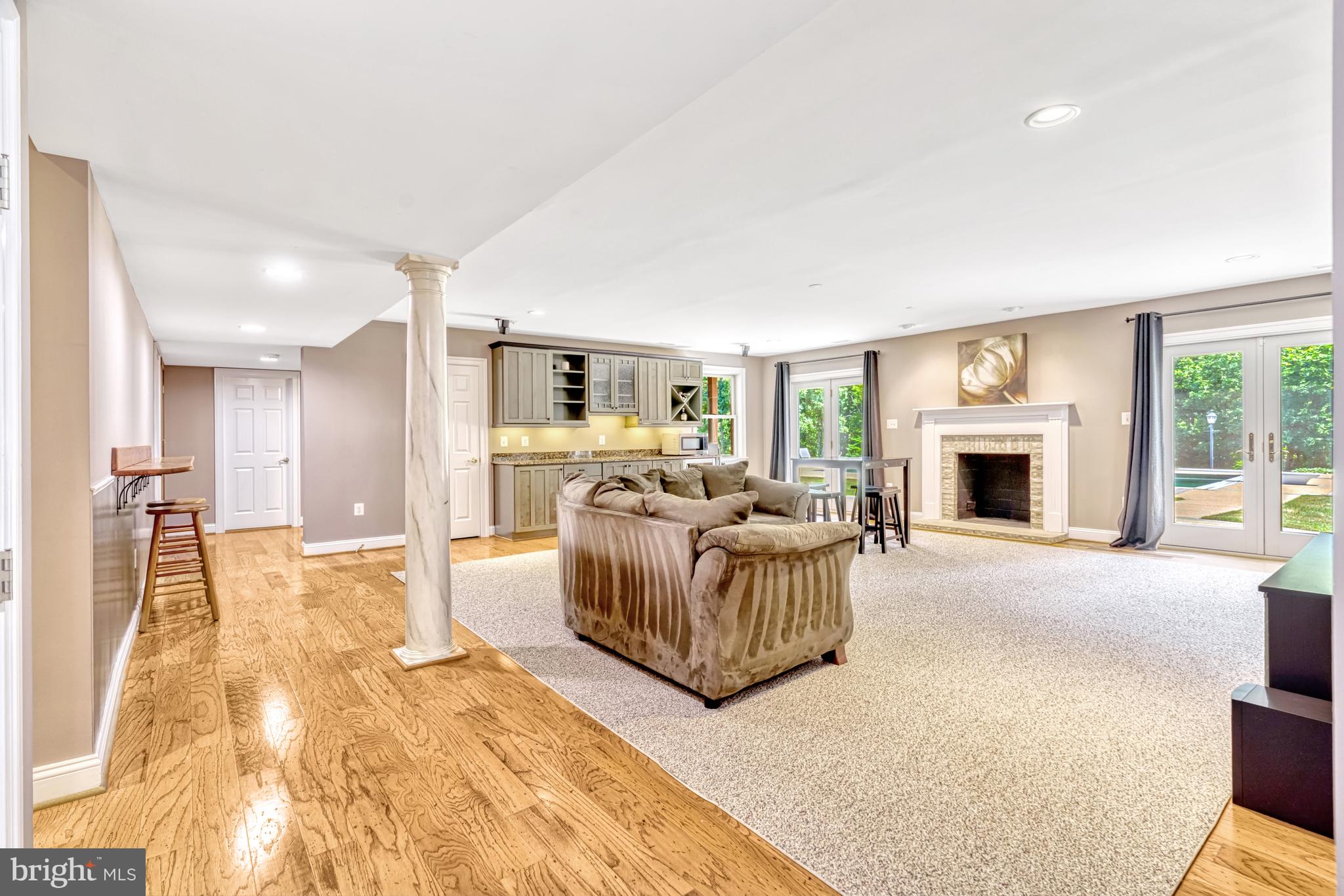 BEACON HILL - Residential