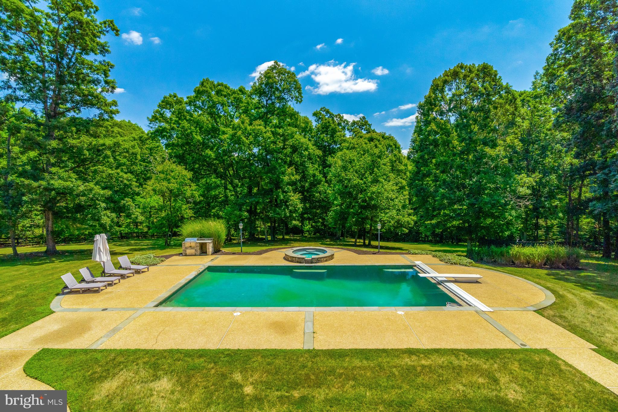 BEACON HILL - Residential