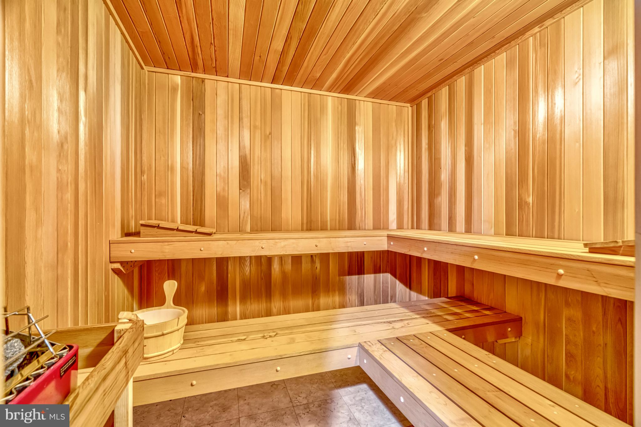 BEACON HILL - Residential