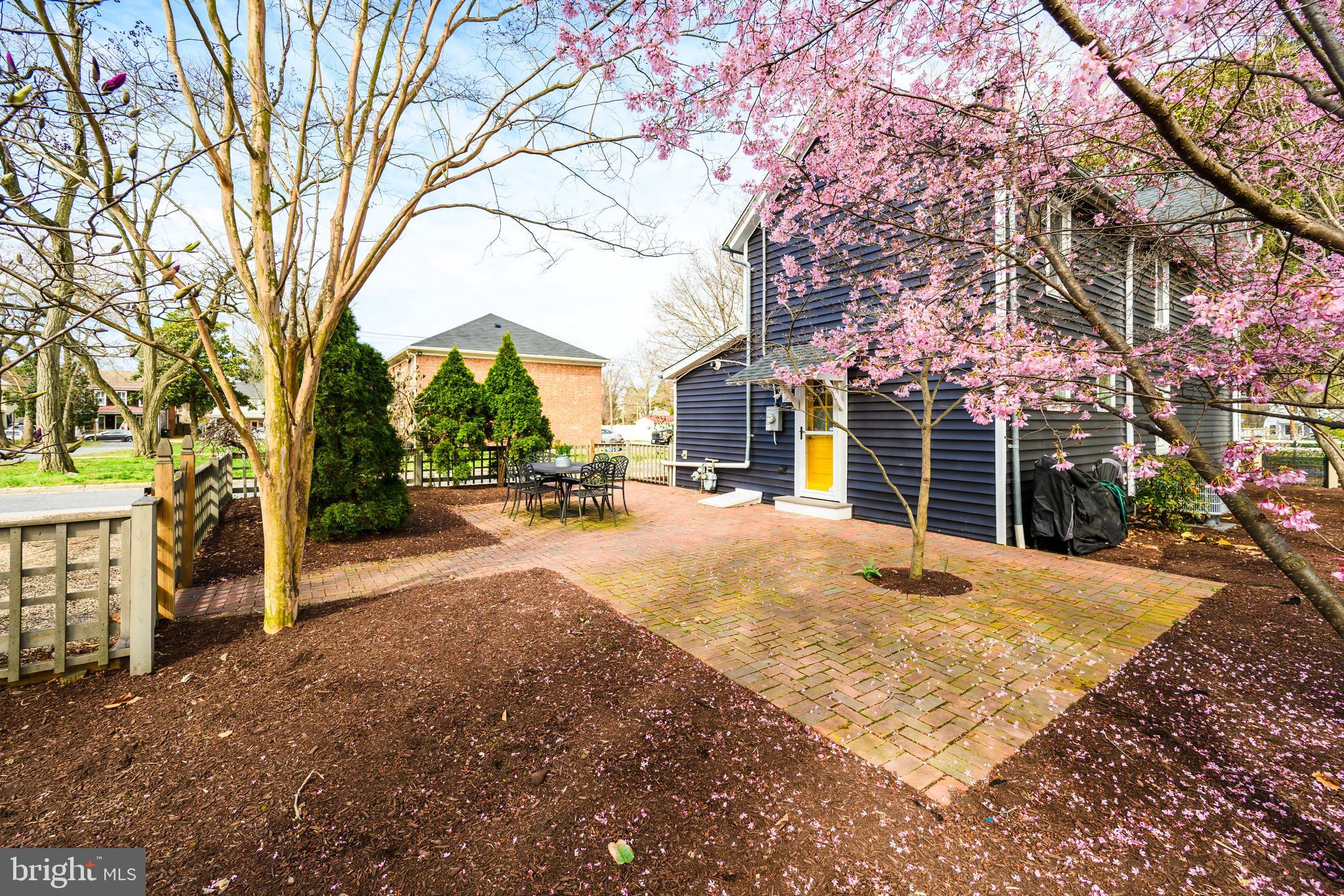 EASTON - Residential