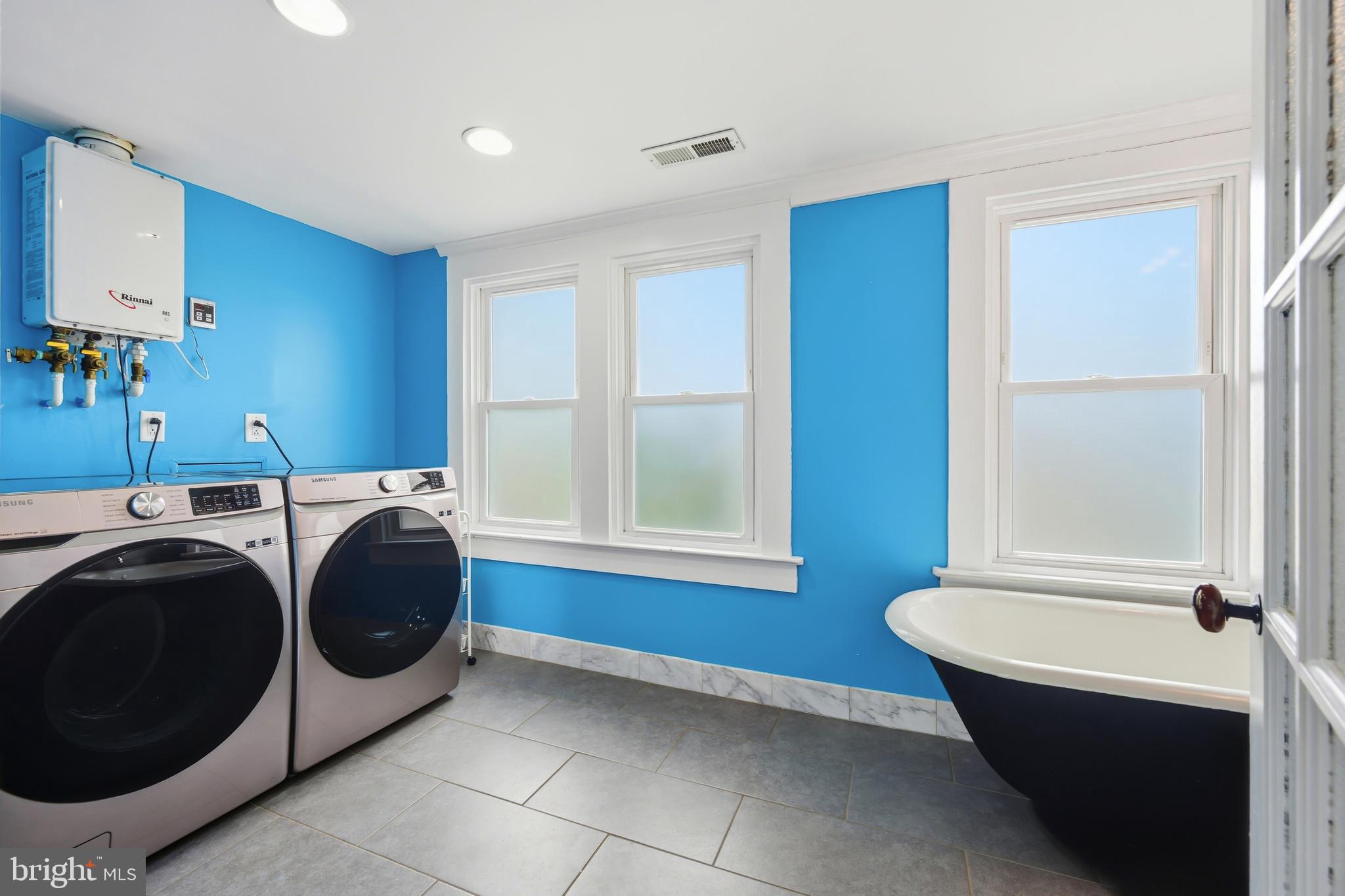 EASTON - Residential