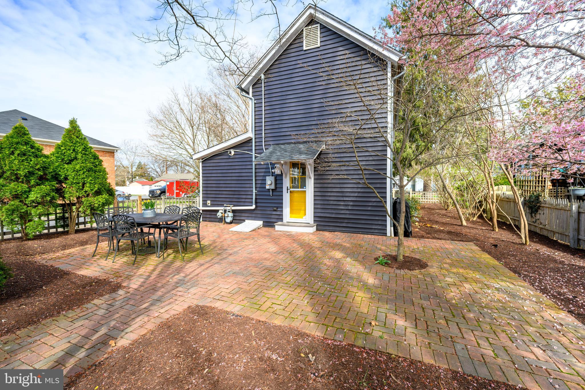 EASTON - Residential