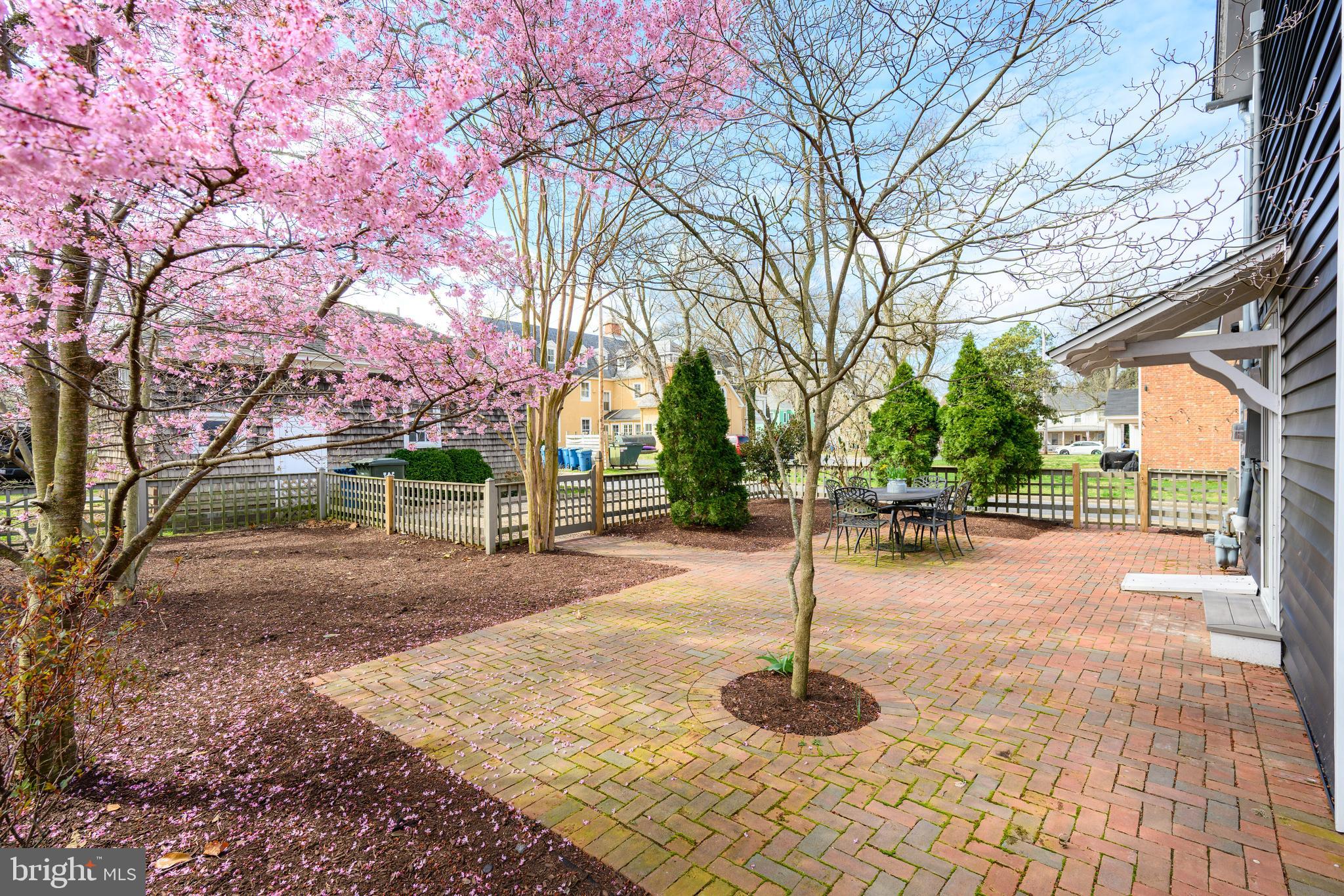 EASTON - Residential