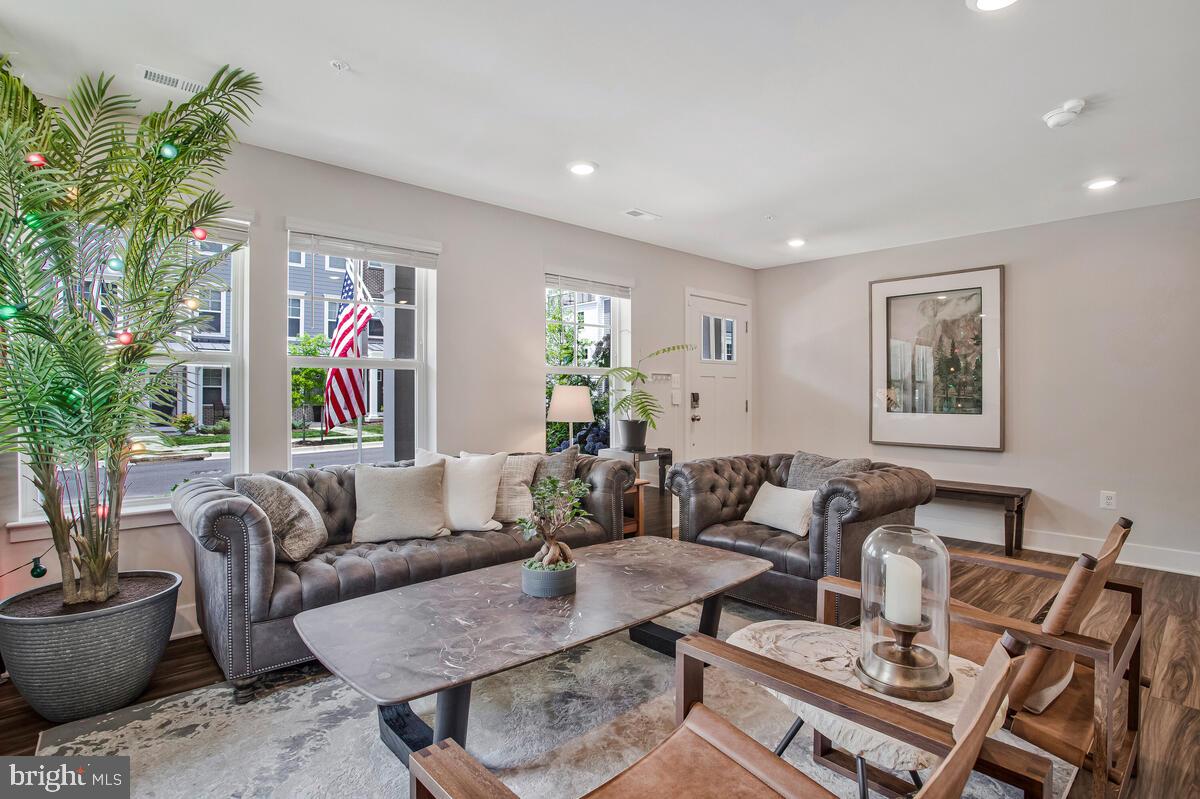 PARKSIDE PRESERVE - Residential