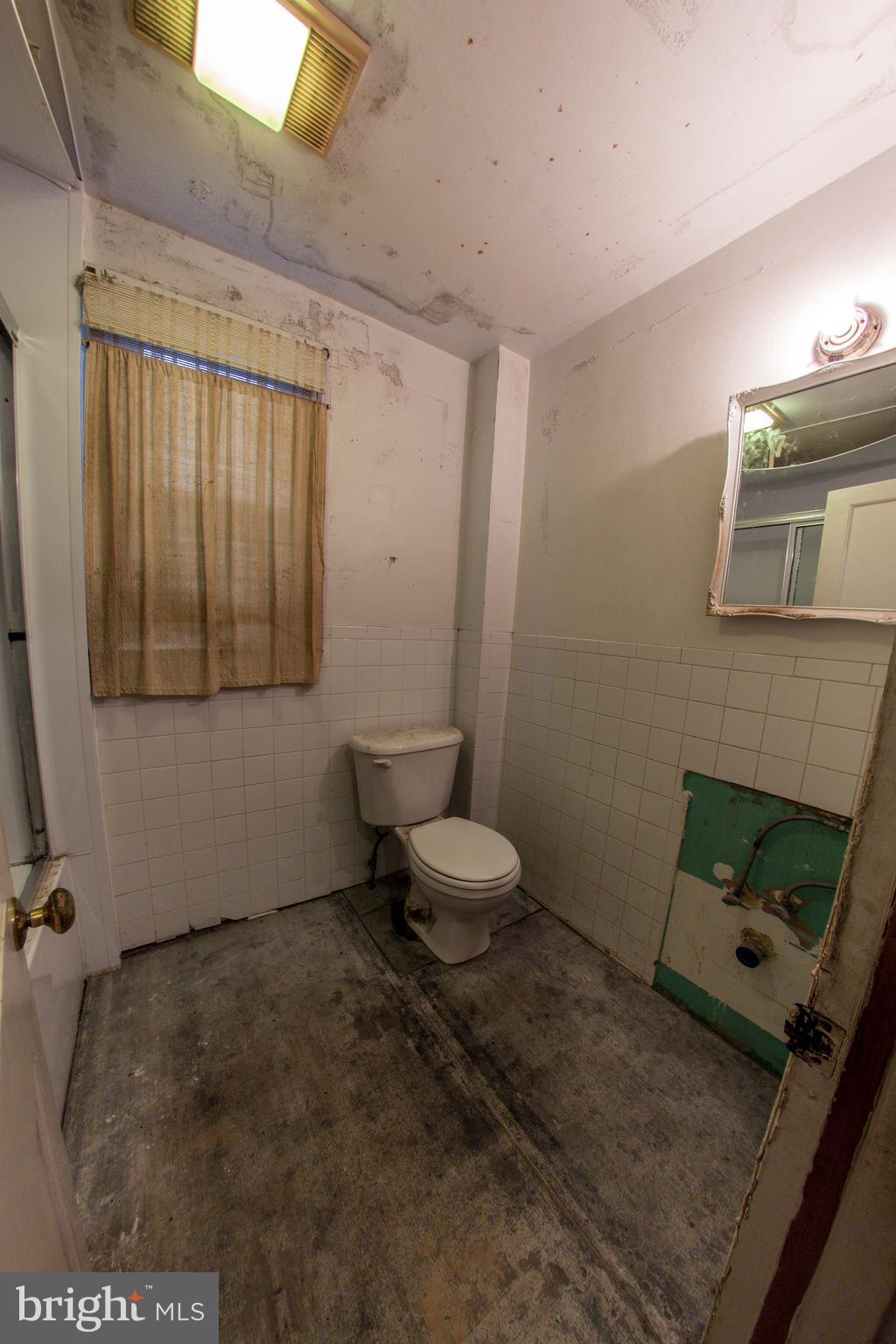 MT RAINIER- RHODE ISL AV - Residential