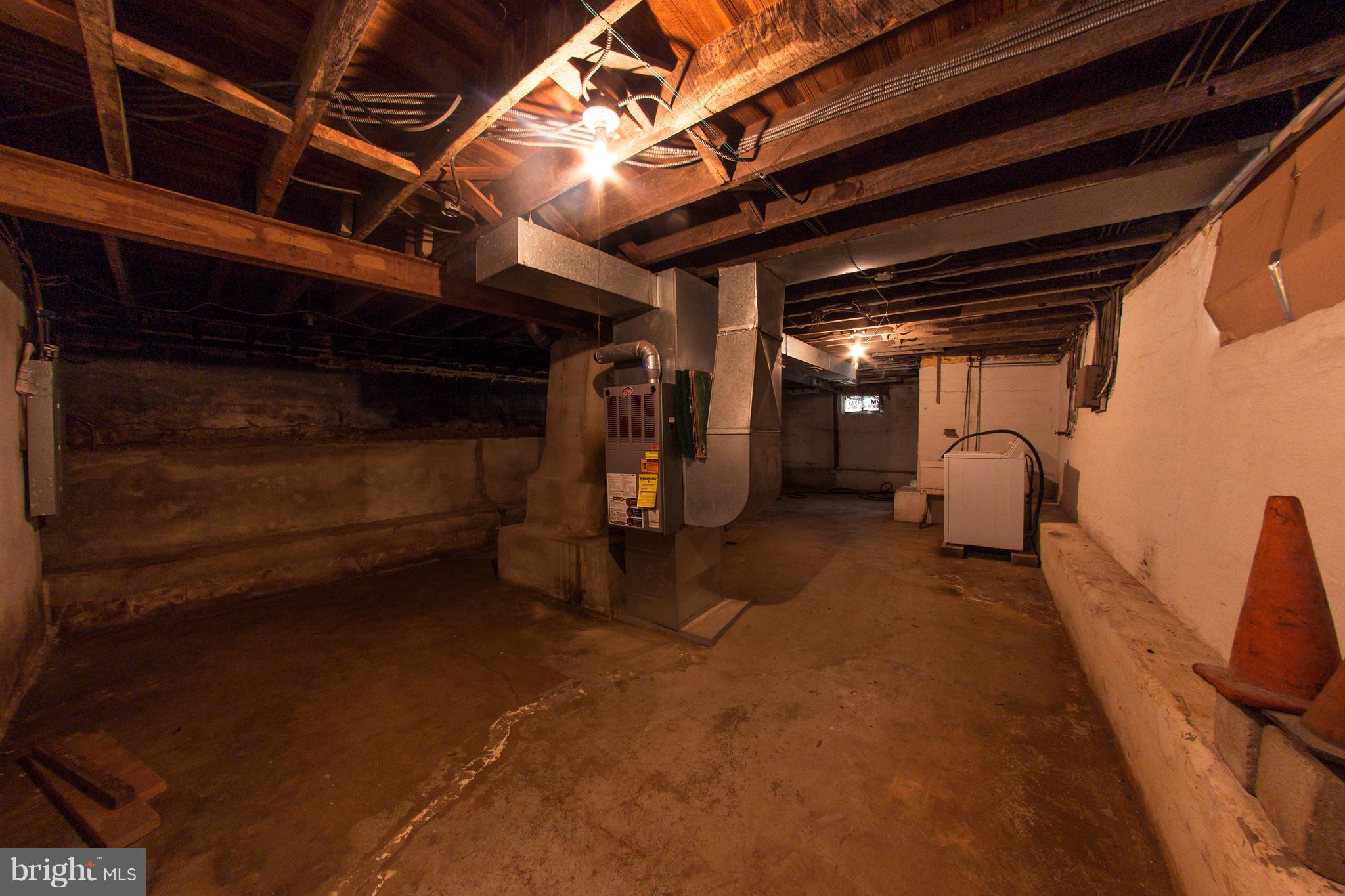 MT RAINIER- RHODE ISL AV - Residential